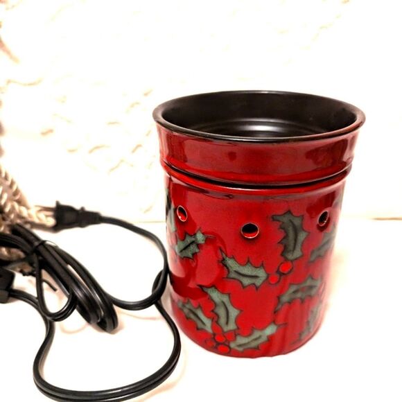 Scentsy Merry🌲 Berry Full Size Scentsy Warmer - Picture 5 of 7